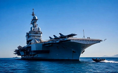 Французский авианосец вошёл в Красное море