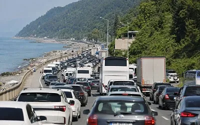 Почему Грузия встала в пробках в конце августа