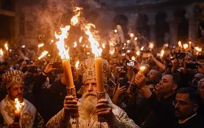 В Иерусалиме сошел Благодатный огонь