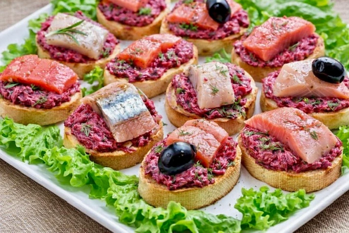 Бутерброды со свёклой и сельдью, которые исчезают первыми