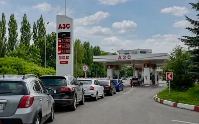 Бензина стали производить на четверть меньше