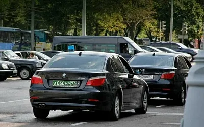 В России могут ввести зелёные и бирюзовые госномера