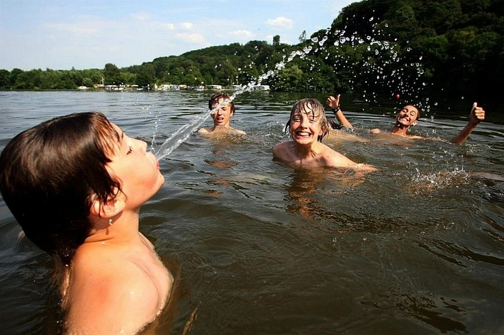 Инфекционист Лебедев: «В воде можно подцепить разные болезни»