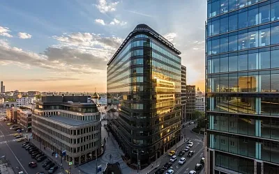 Спрос на офисы в Москве за 2025 год упал на треть