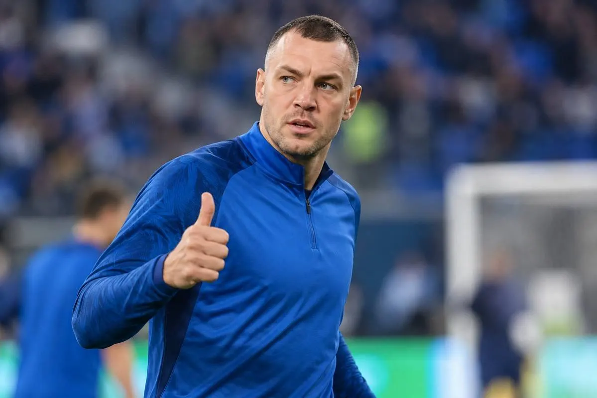 Агент Дзюбы заявил, что футболист не завершал карьеру