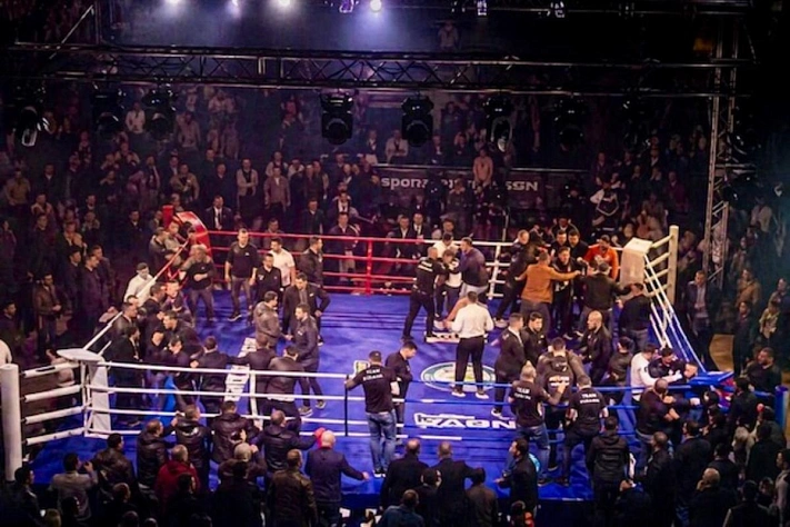 Победа российского боксёра в Турции закончилась дракой