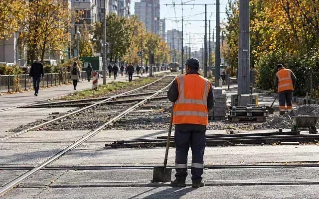 Ограничения для мигрантов совпали с ростом спроса на кадры