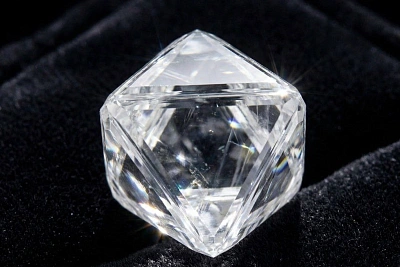 АЛРОСА присвоила крупному алмазу имя учёного