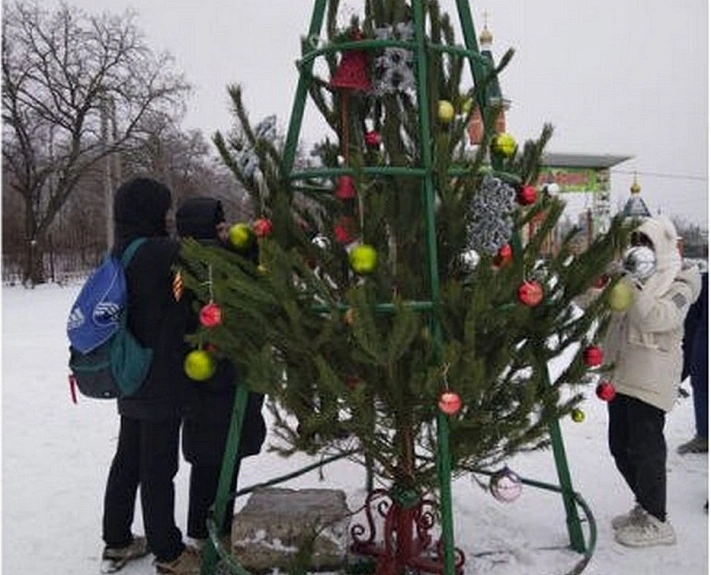 В Ростовской области власти установили «ёлку-арестанта»