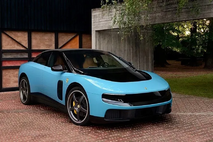 Экс-глава Ferrari раскритиковал электромобиль Luce