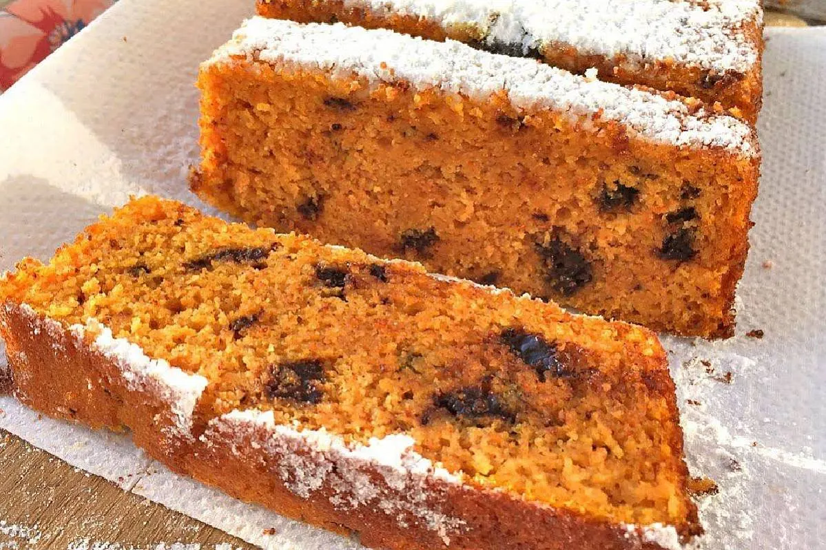 Нежный тыквенный манник с шоколадом и корицей