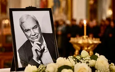 С Владимиром Молчановым простились в храме Космы и Дамиана в Шубине
