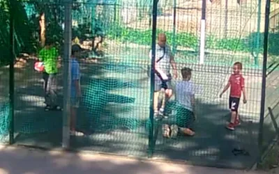 В Воронеже мужчина поставил на колени детей и велел свему сыну избить их