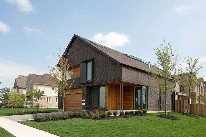 Цены на частные дома в России выросли минимально за пять лет