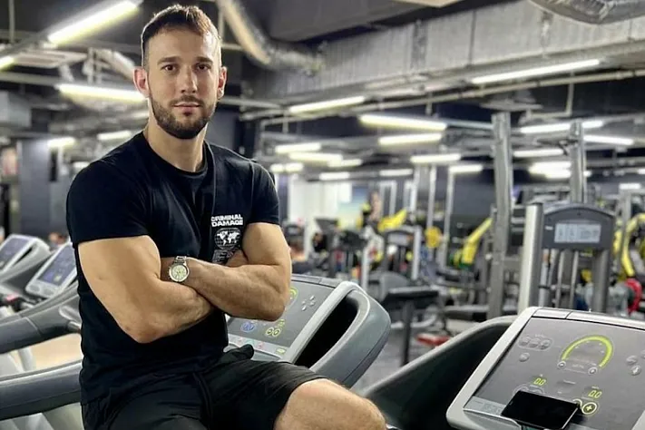 Фитнес-блогер из Оренбурга умер после экстремального марафона по набору веса