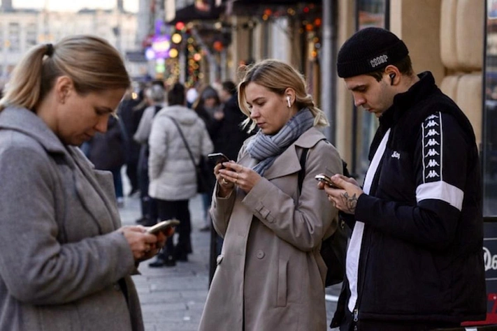 Петербург всё чаще живёт со связью по расписанию