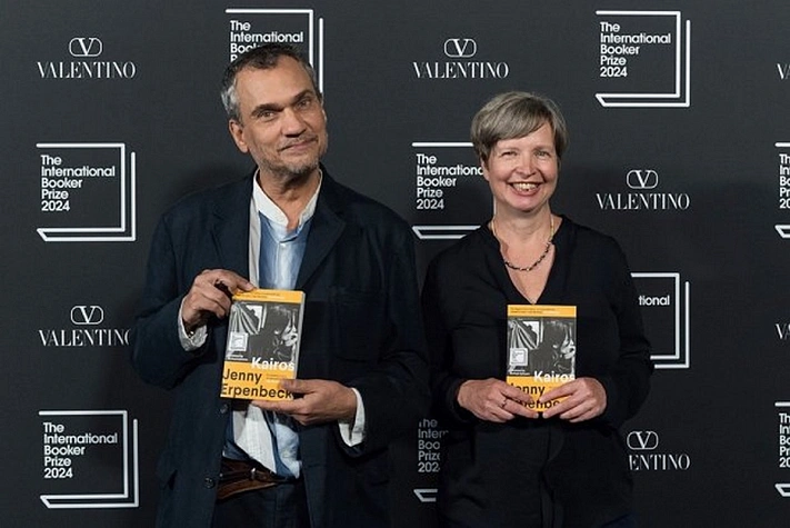 Букеровскую премию присудили немецкой писательнице Дженни Эрпенбек за роман «Кайрос»