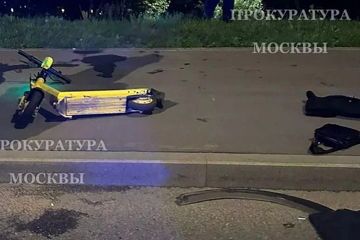 В Москве подросток погиб во время катания на электросамокате