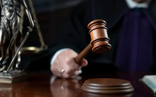 Экс-глава ОЭБ УФСБ по Новосибирской области получил 12 лет за взятку