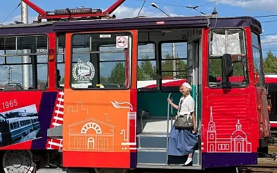 В Череповце появился музей на колёсах