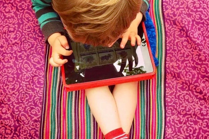 Британия решила считать экранное время для самых маленьких