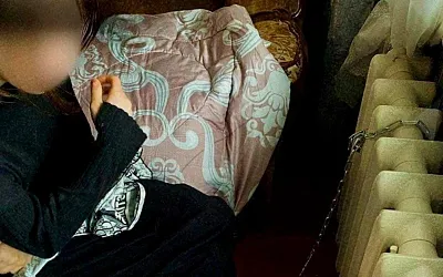 В Дагестане 15-летнюю девочку несколько дней держали прикованной к батарее