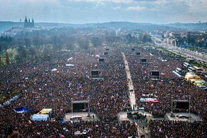 В Праге прошёл крупнейший антиправительственный протест с 2019 года