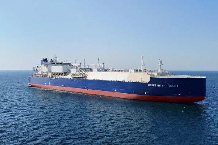 В Приморье спущен на воду новый арктический газовоз «Константин Посьет»
