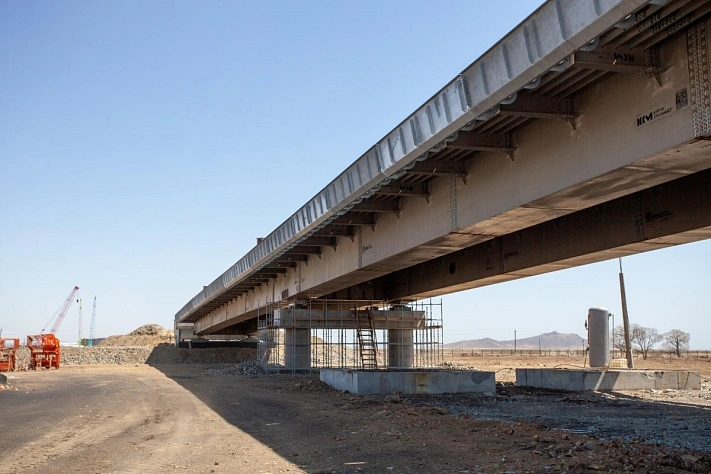 Россия и КНДР достроили автомобильный мост через реку Туманную