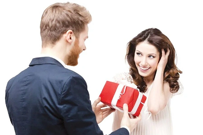 Шесть полезных подарков для женщин по версии врача 