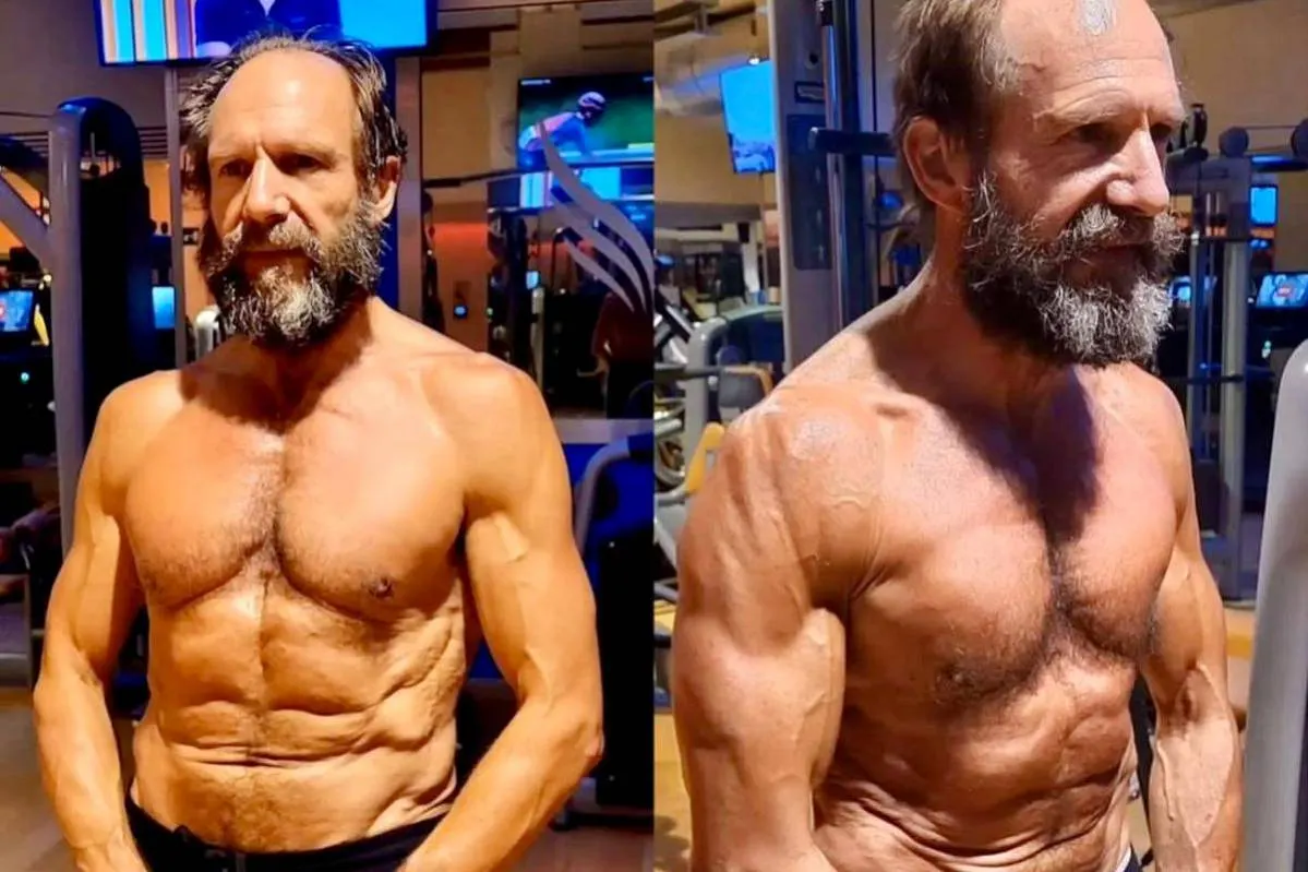 62-летний Рэйф Файнс продемонстрировал форму перед откровенной ролью