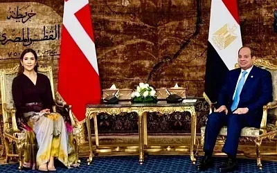 Королева Мэри в Каире показывает, как работает тихая дипломатия