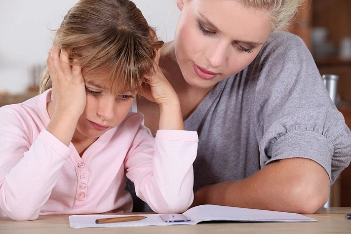 Опрос: почти всем младшим школьникам для выполнения домашней работы нужна помощь родителей