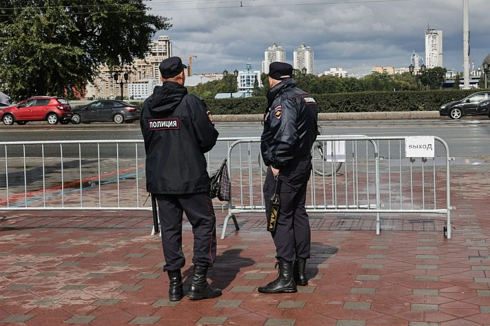 На Урале уволили полицейских, которые не вмешались в убийство студента