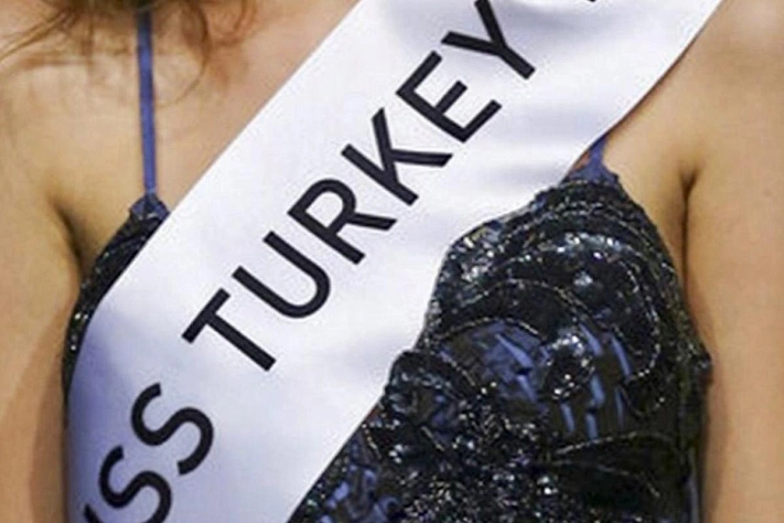 Мисс Турция 2016 арестована по делу о наркотиках