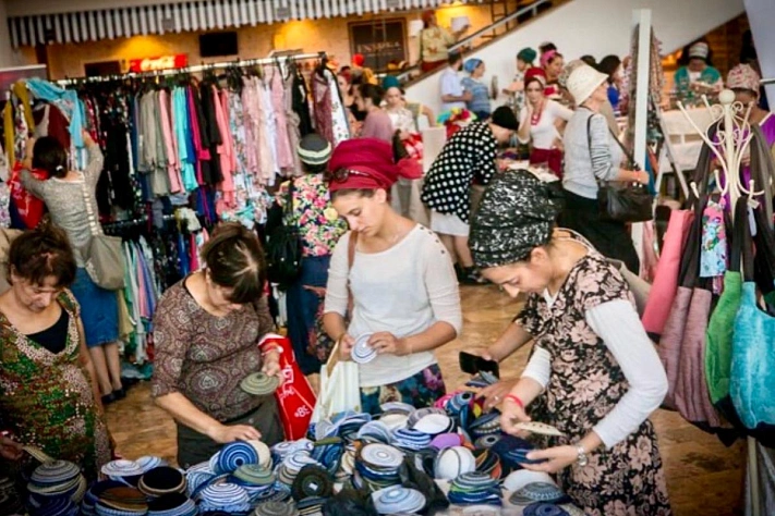 Моран Эдри превращает скромность в модный тренд