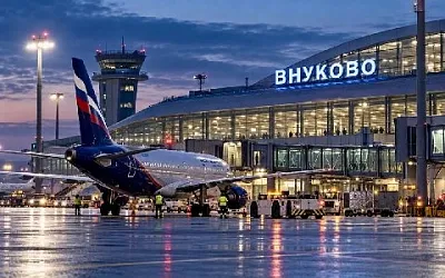 Внуково и Домодедово ночью ограничили приём и вылет рейсов