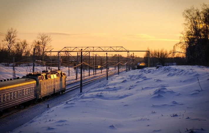 Тип в камуфляже повредил железную дорогу в Подмосковье