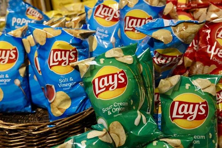 PepsiCo предупредила о возможных перебоях с чипсами Lay’s и Cheetos в России