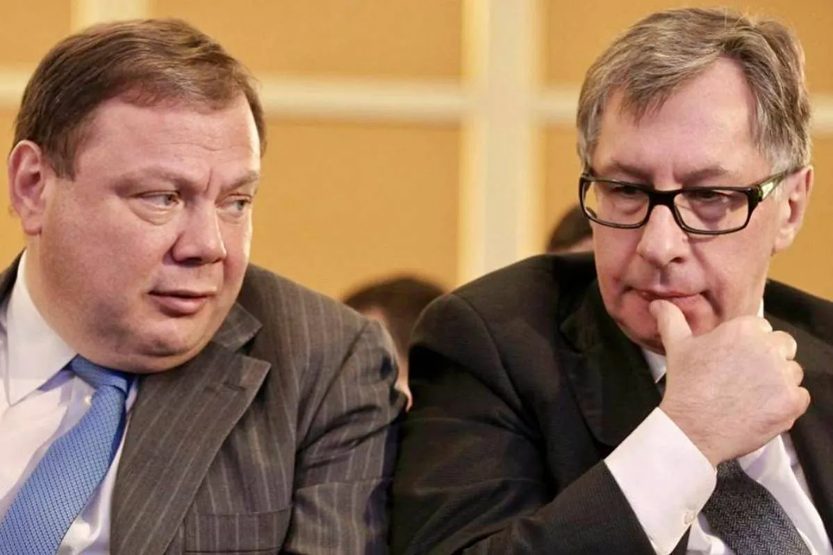Фридман и Авен продали доли в Альфа-банке и «Альфа страховании», надеясь выйти из санкций ЕС