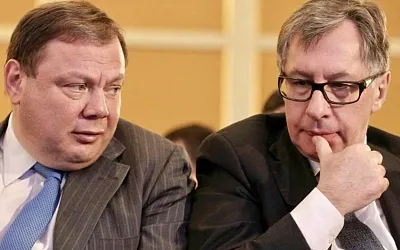 Фридман и Авен продали доли в Альфа-банке и «Альфа страховании», надеясь выйти из санкций ЕС