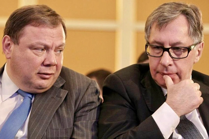 Фридман и Авен продали доли в Альфа-банке и «Альфа страховании», надеясь выйти из санкций ЕС