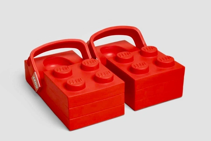 Crocs и Lego придумали сабо-кубик за $150 и начали с коллекционеров