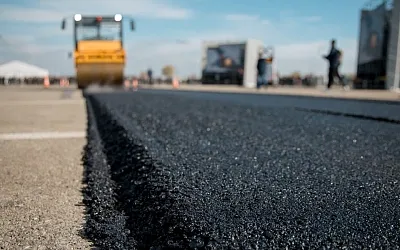 Систему беспилотной укладки асфальта представили на выставке в Минводах