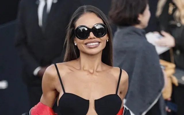 Маркиза Бат Эмма Тинн пришла на Givenchy в чёрном