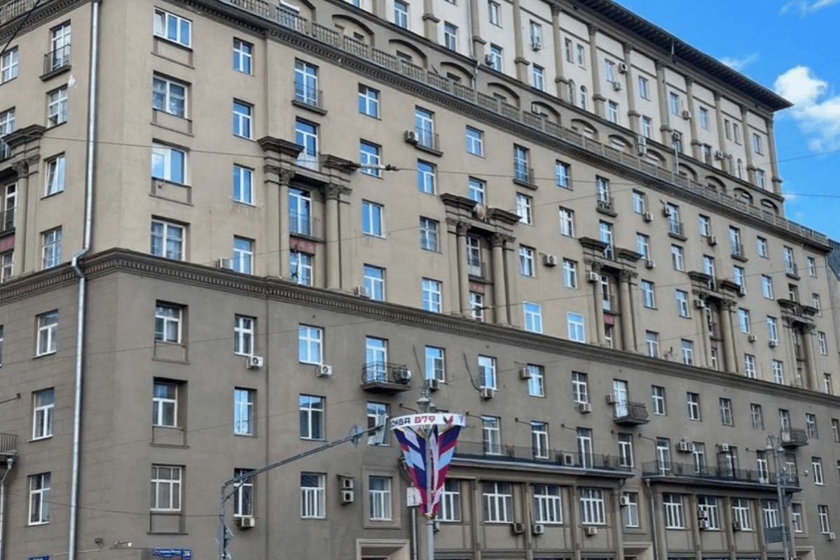 Сын Высоцкого опроверг информацию о продаже квартиры на Тверской-Ямской