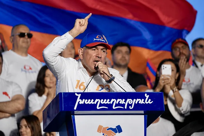 Пашинян лидирует, но большинство в Армении остаётся под вопросом