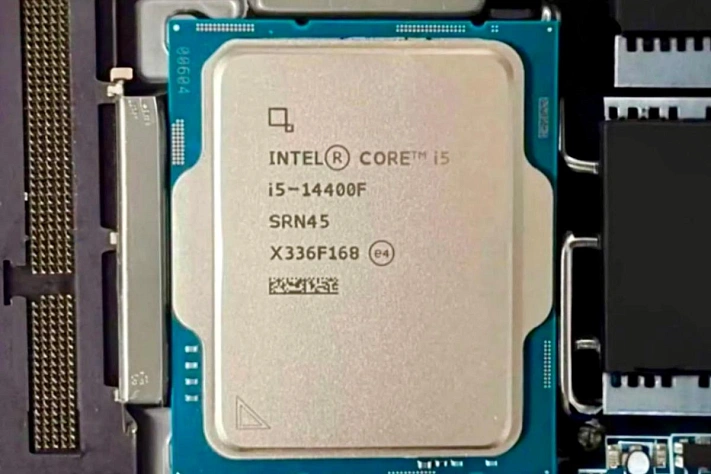 Intel смещает фокус на серверные чипы и ИИ-центры обработки данных