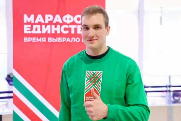 Польский дипломат вспомнил, как возил Коле Лукашенко мультфильмы на DVD