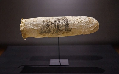 В музее Амстердама выставили 200-летний эротический артефакт